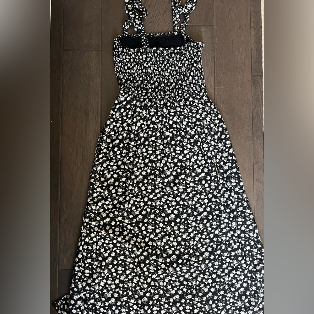 Abercrombie & Fitch Black and White Floral Midi Dress Small - Picture 4 of 5